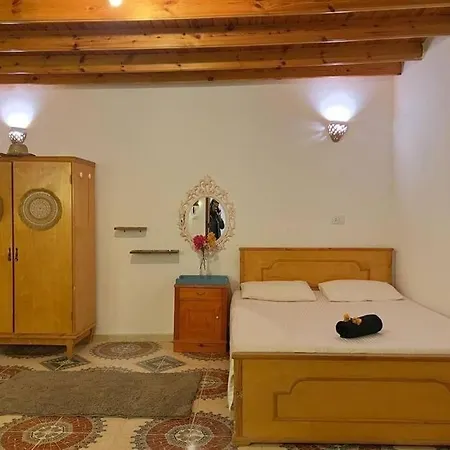 Zomoroda'S House